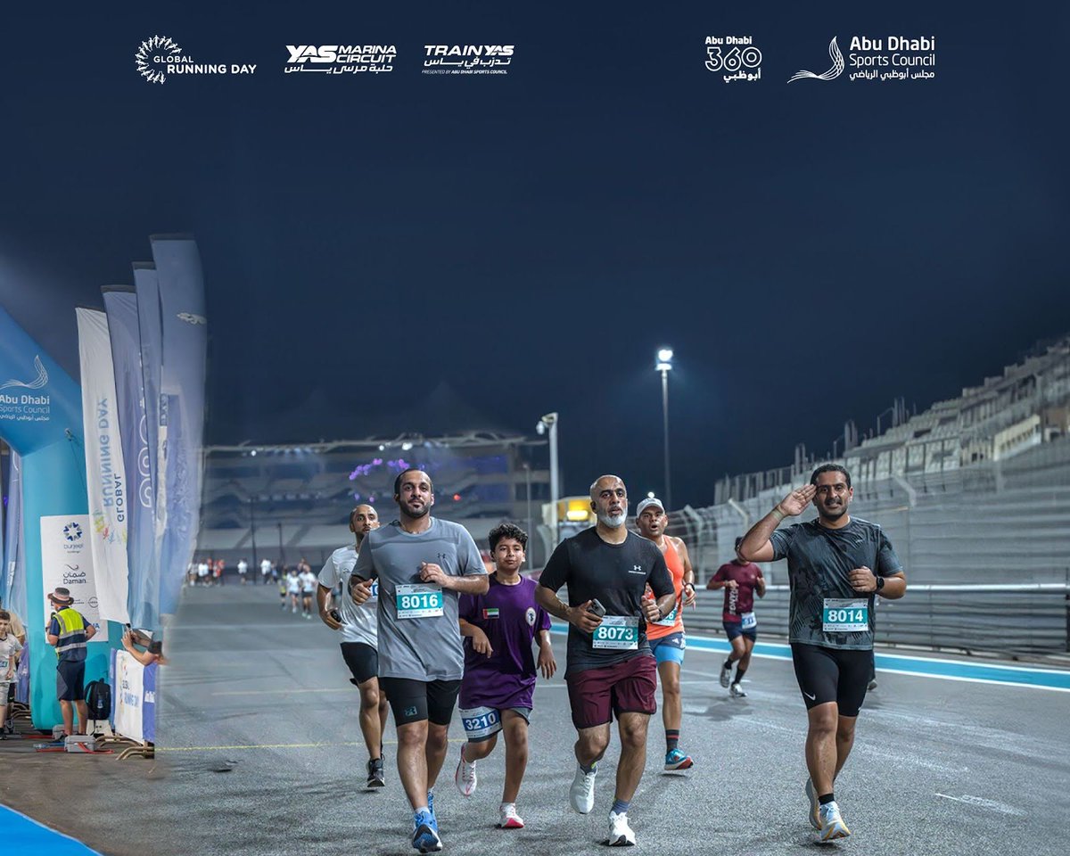 MyAbuDhabi360's tweet photo. The countdown to Global Running Day had the runners all ready to take on the track.

Whether seasoned athletes or first-time participants, everyone brought their best.

#FindYour360 #MyAbuDhabi360 #InAbuDhabi #GlobalRunningDay #YasMarinaCircuit

@abudhabisc https://t.co/NMGIaVsAac