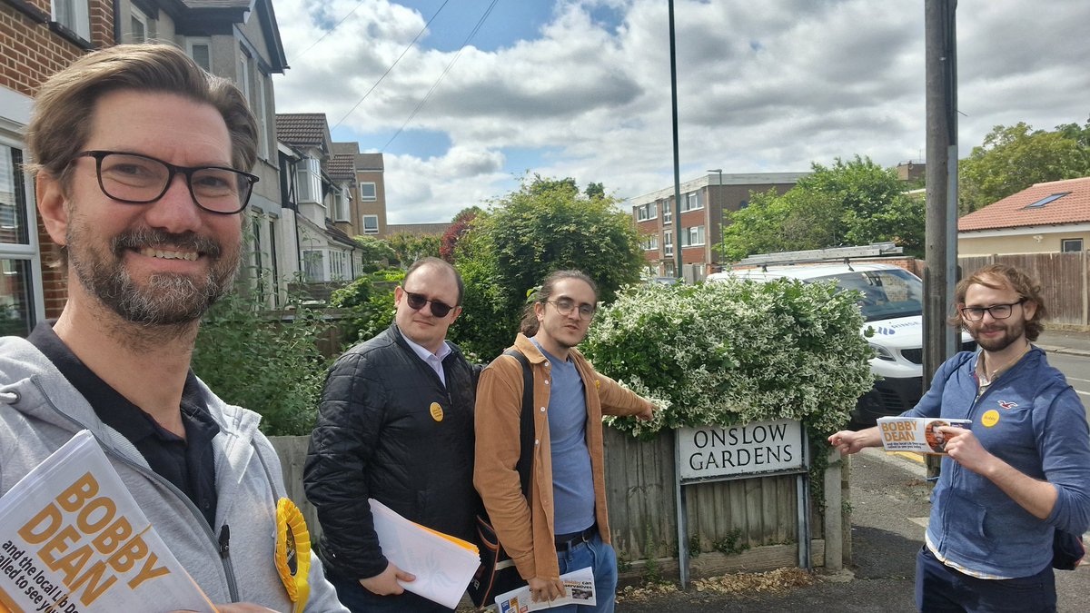 jasonjamesstone's tweet photo. Lots of great conversations on the doors of #NorthCheam #SuttonWest #WorcesterPark #Carshalton #Wallington and #Beddington the last few days. Many fed up with the Tories and going to #VoteLibDem! @LukeTaylorLD for #SuttonandCheam and @Bobby_Dean for #CarshaltonandWallington https://t.co/3NuyEXnEek