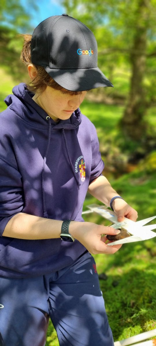 HelenEmmett21's tweet image. Our Year 12 geographers @ScarColl have had an excellent day collecting data from the River Dove in Farndale for their IB Internal Assessment. #Nationalfestivaloffieldwork #geography #IBDP #Farndale