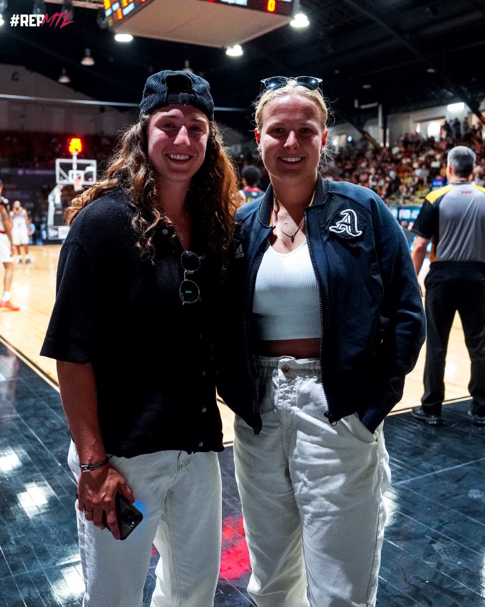 mtl_alliance's tweet photo. 🤩👋 @thepwhlofficial @PWHL_Montreal https://t.co/qmN2aUEQME