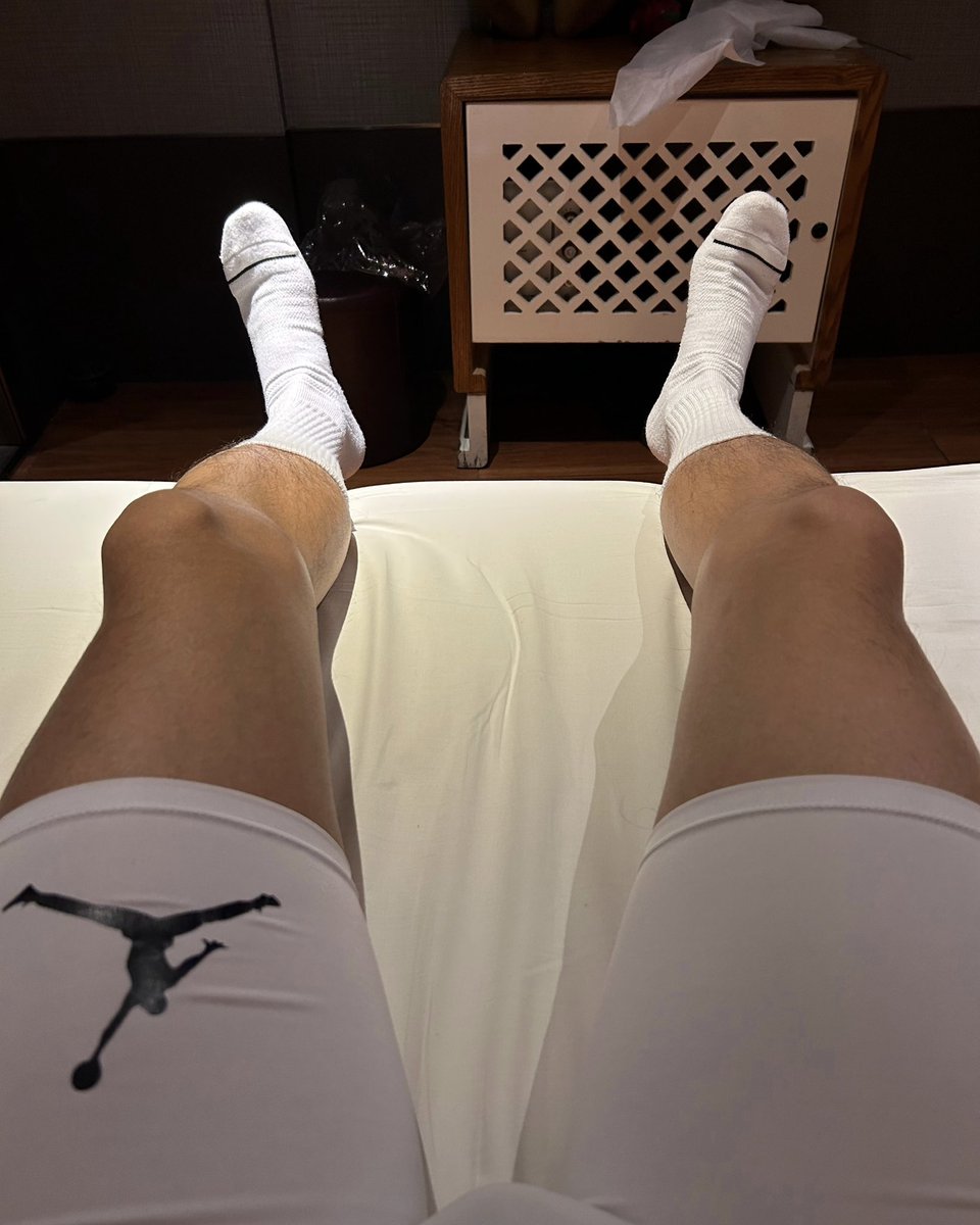 SocksSuit's tweet photo. 给我一点流量 #黑皮 #suit https://t.co/7PU657NfIG
