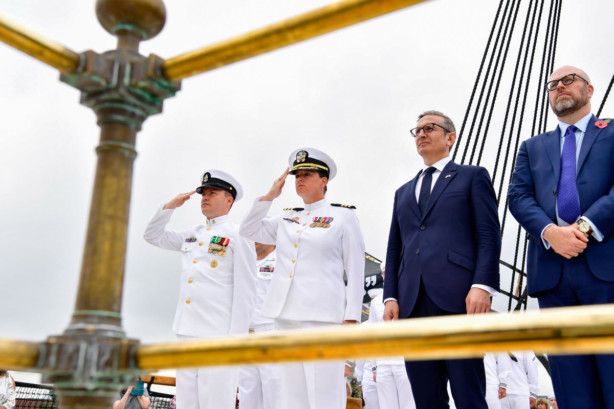 USS CONSTITUTION tweet media