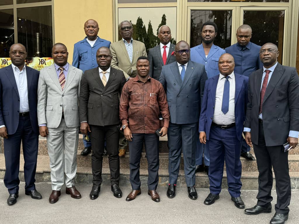 MulanguEdo's tweet photo. #Assemblée_nationale : Félicitations à l'hon. @Guymafuta_Kabongo pr son avènement à la tête du caucus des dép. nat, élus du Kasaï. Son expertise avérée dans les questions tant politiques que parlementaires est +que rassurante pr le rayonnement du caucus de notre chère province. https://t.co/crnWKlB4Vm