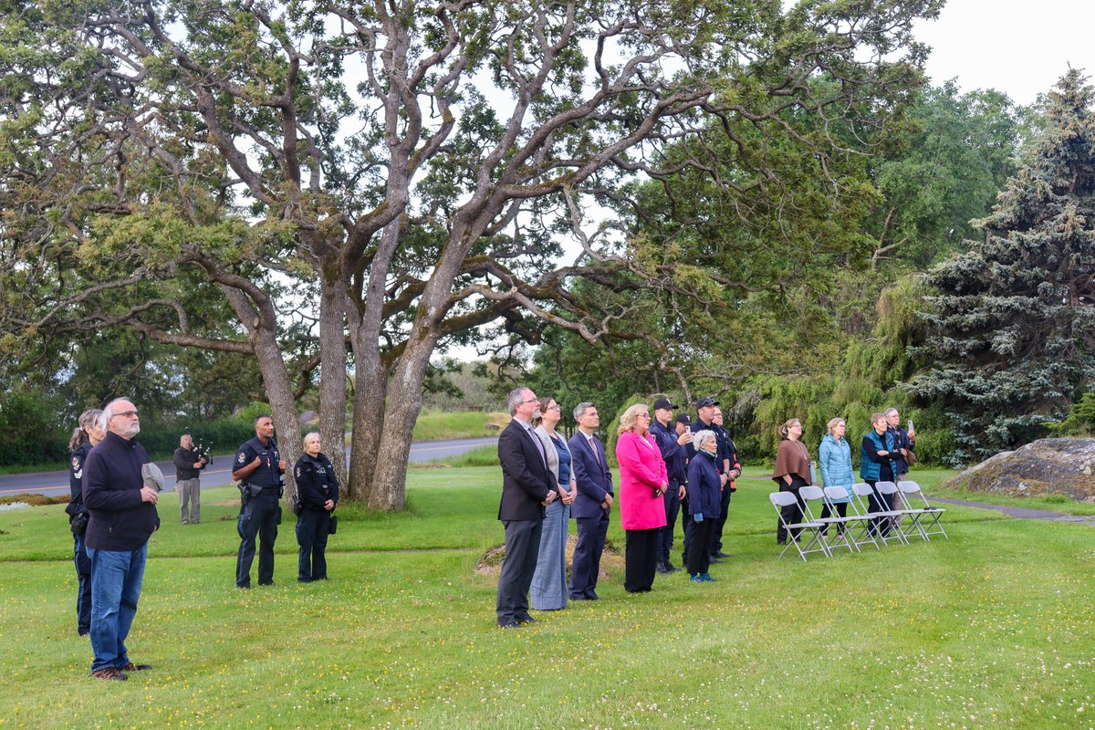 This morning, on the 80th anniversary of D-Day, a Canadian Flag that flew over Juno Beach was raised at the Cenotaph.

Thank you to everyone who ensured this anniversary was honoured, including the Canadian Scottish Regiment, Mayor and Council, <a href="/OakBayPolice/">Oak Bay Police</a> and <a href="/OakBayFireDept/">Oak Bay Fire</a>.