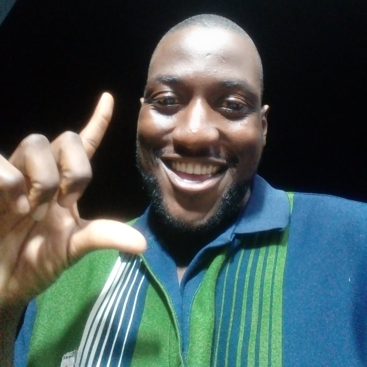 moola_mic's tweet photo. #NewProfilePic https://t.co/6Migyb8ywv
