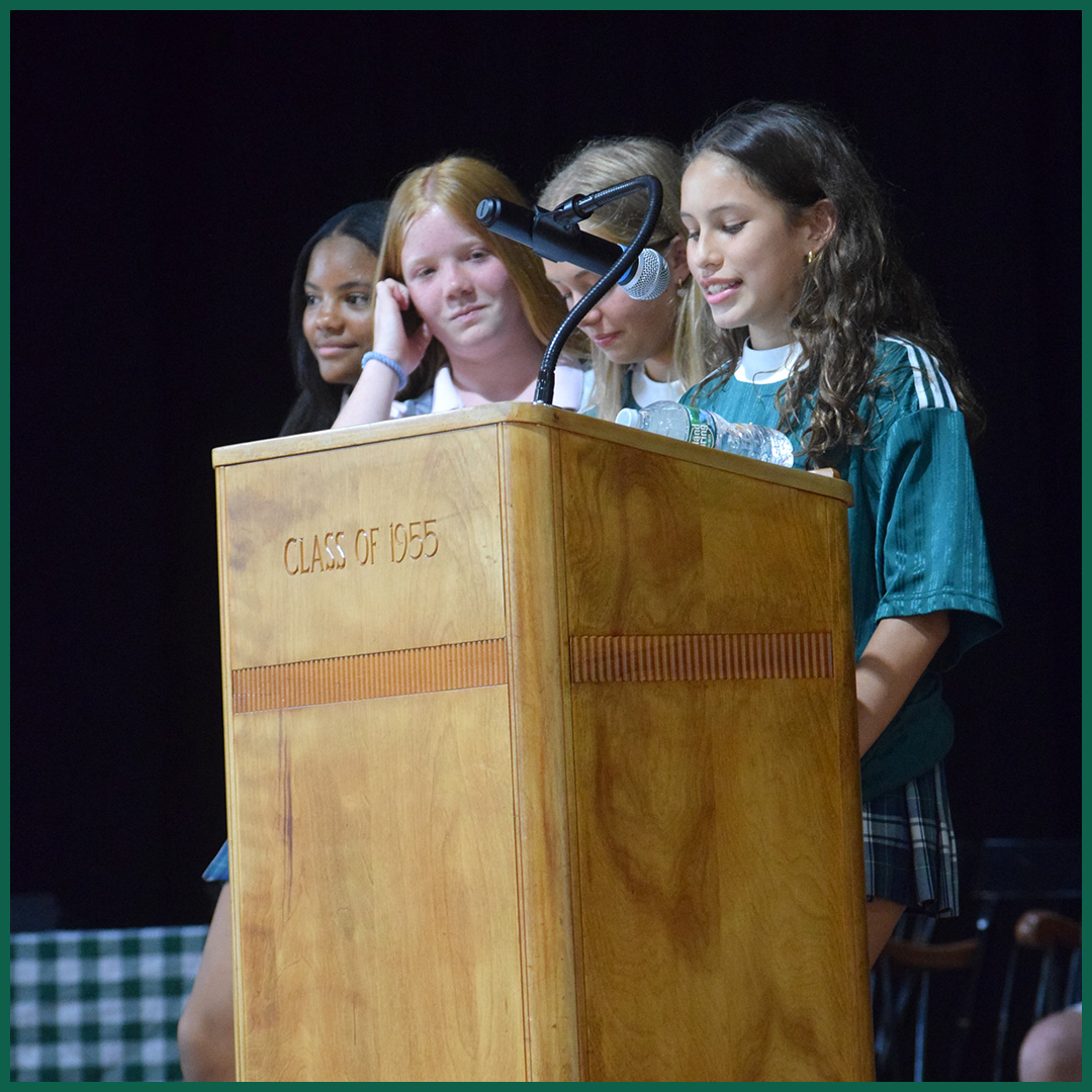 rumsoncds's tweet photo. Our 8th graders led an inspiring Upper School Athletics Ceremony today, recognizing the incredible dedication and achievements of our student-athletes throughout the year. From teamwork to perseverance, these Gators have shown what it means to be champions on and off the field. https://t.co/8Ezr8CWZjB