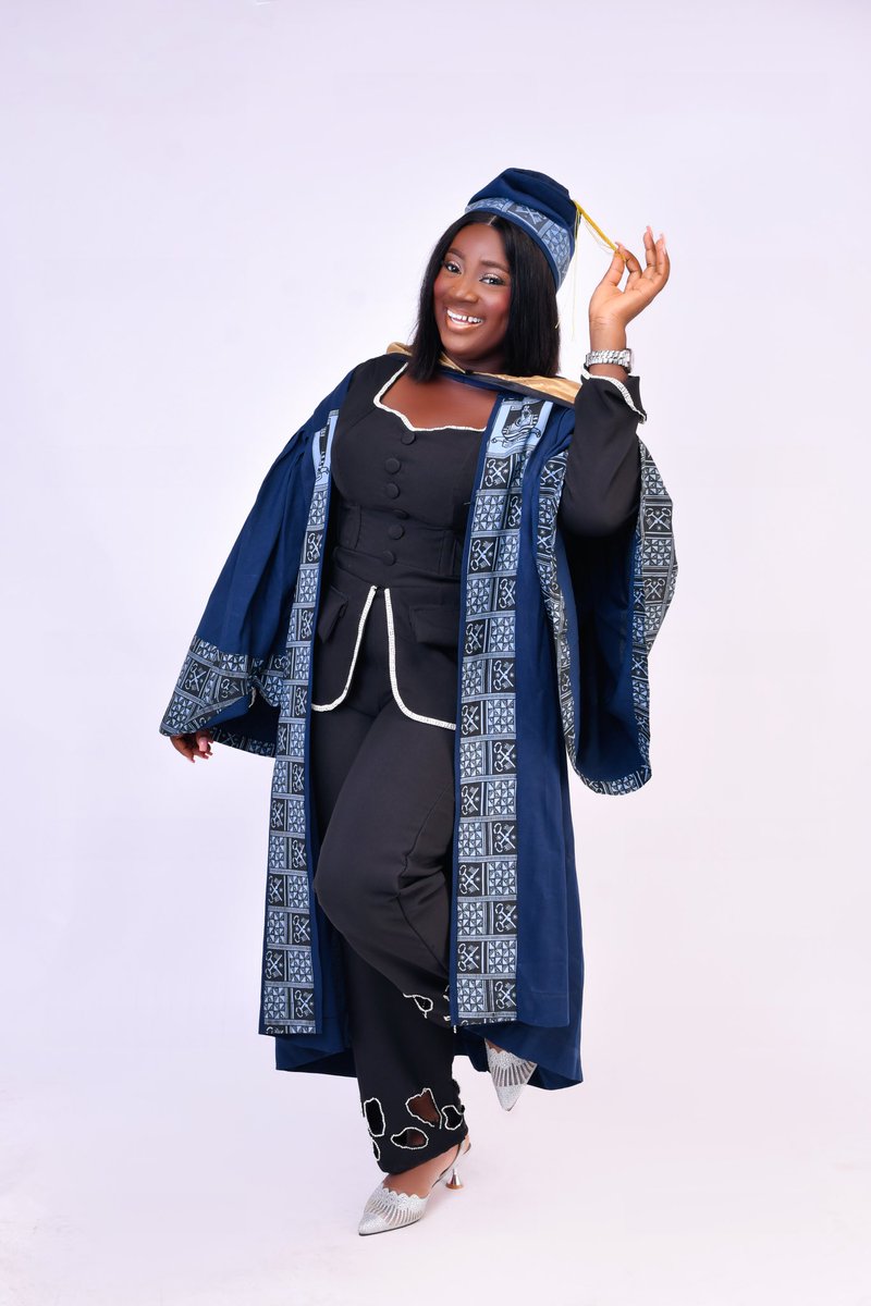 Ashabby20's tweet photo. Alhamdulillah Robil-Alamin🤲🏾

Graduated,because I didn’t give up after my first attempt to get into the Uni failed.

M.T ALAO
NCE: Political Science and History
B.ED: Political Science Education 

Lagos State University
CLASS OF 2023👩‍🎓

#LASU27thconvocation https://t.co/f7Qs1F6ieN