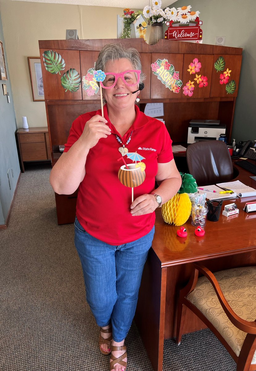 RalphFarm's tweet photo. GETTING READY FOR ALOHA FRIDAY. WHO IS READY FOR SOME PINAPPLE WHIP? 🍍🍦 https://t.co/a1RiWJckWM