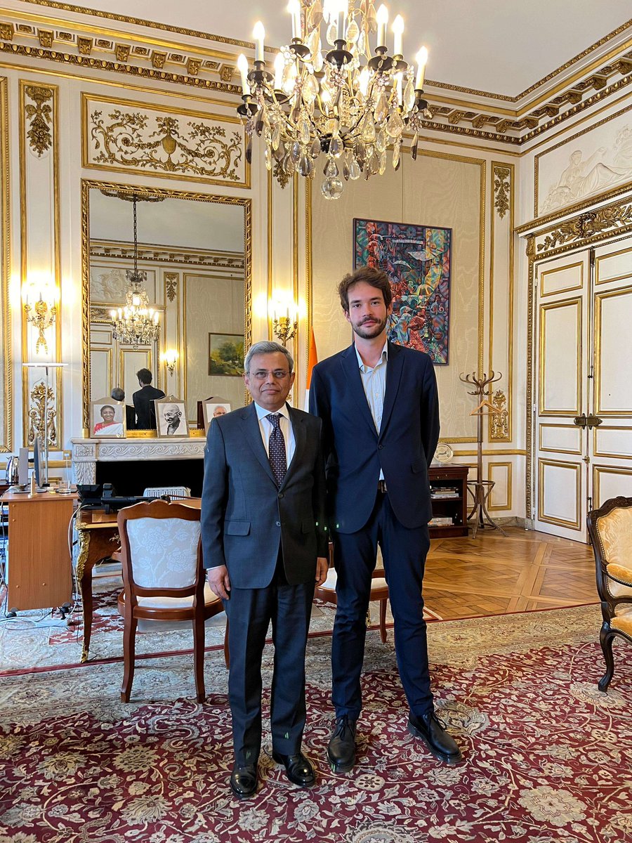 Yohan Briant, directeur général de l’Iega, était reçu par son excellence Jawed Ashraf, ambassadeur de la république de l’Inde en France.

L’occasion d’échanger longuement sur l’observatoire du risque politique et social en Asie récemment créé par l’Iega ➡️ lnkd.in/en579H73