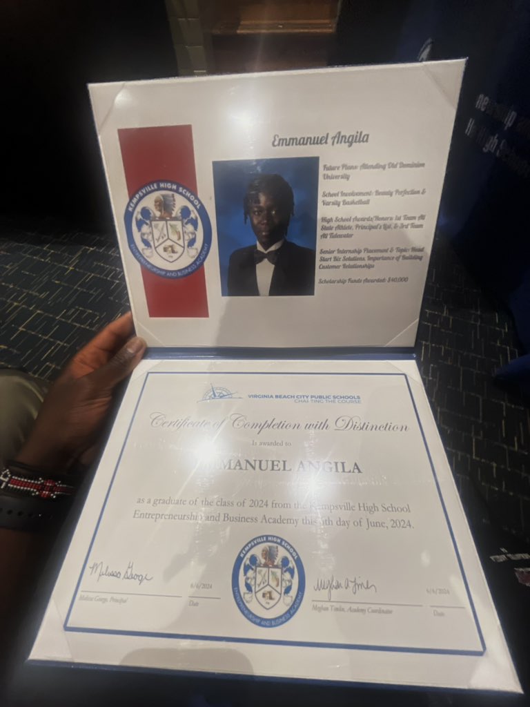 emmanuelangila2's tweet photo. A proud graduate of Kempsville’s Entrepreneurship and business academy. Over my 4 years I’m very thankful for all that I have learned and experienced. Can’t wait to see what the future has to hold…🙏🏿 https://t.co/D743soMWyK