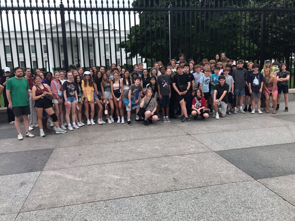 8th graders are headed back from a great trip to DC!