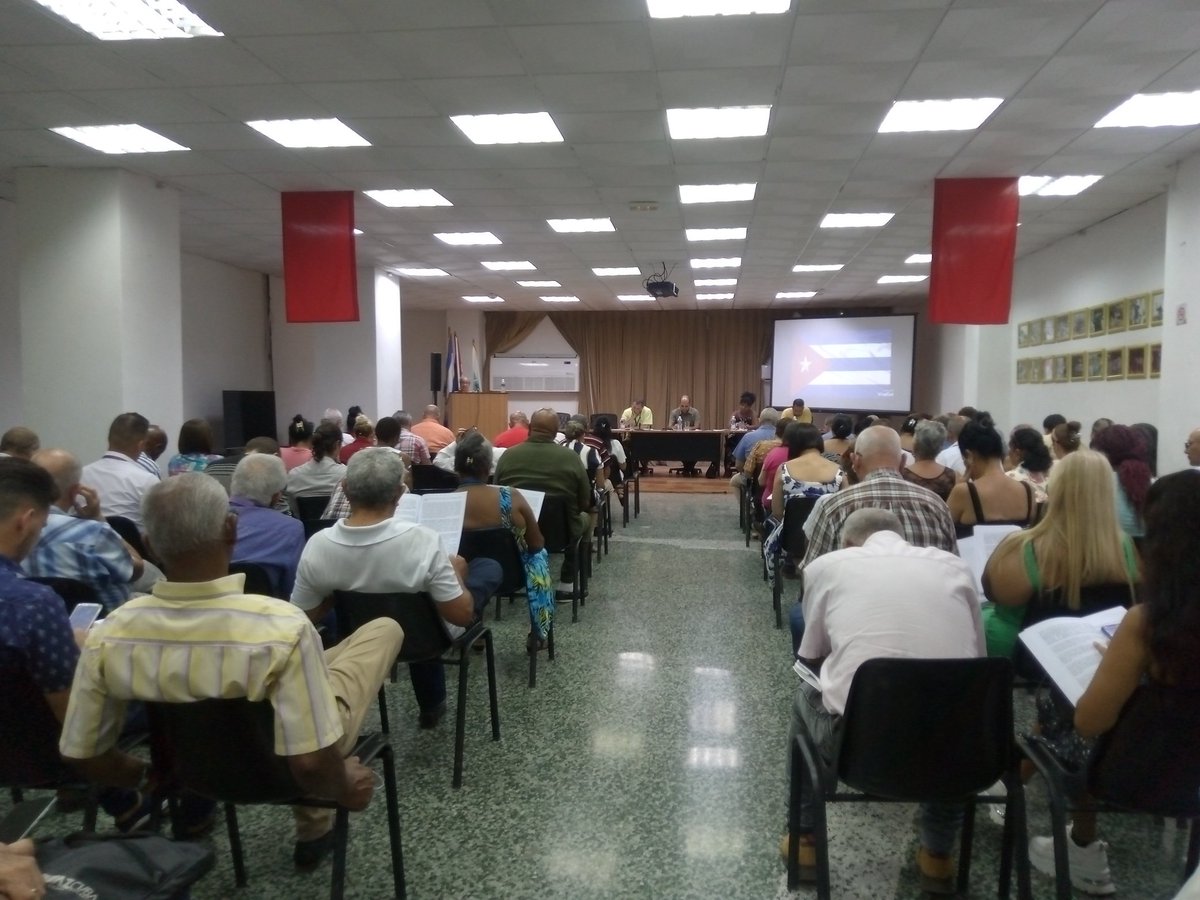 GAzcuba's tweet photo. En esta jornada se realizó la Asamblea de Balance del Comité del PCC del @GAzcuba se seleccionaron los secretarios del Comité y se ratificó al José Luis Batista como secretario general. Felicidades!!!#Azucareros #UnidosXCuba @PartidoPCC https://t.co/y5op5xPjVJ