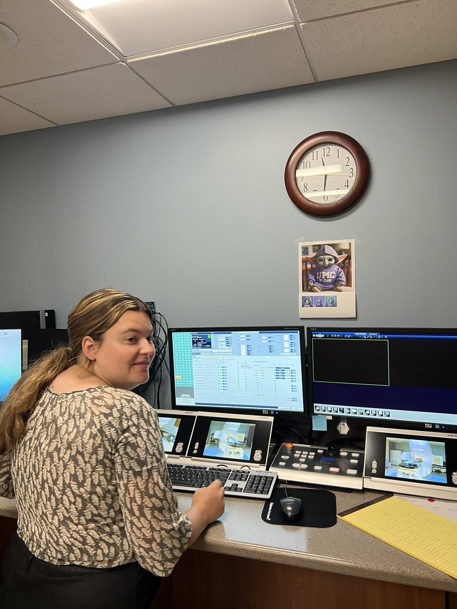 UPMC_PhysRes's tweet photo. Our undergraduate summer student, conducting research on the effect of Tumor Treating Fields array on attenuating radiation beams. #UPMC #StClairHospital #MedicalPhysics #ColumbiaUniversity #Physics #Optune https://t.co/RqnfYSbQ3Z