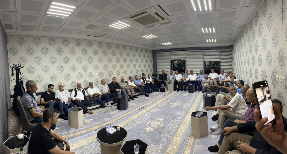 BezkiDernegi's tweet photo. Bezkiler Derneğimizin haftalık toplantısına ev sahipliği yapan Hac Mustafa Arusoğlu Amcamıza teşekkür ediyoruz. Allah ebeden razı olsun. https://t.co/ir2nqKDw1I