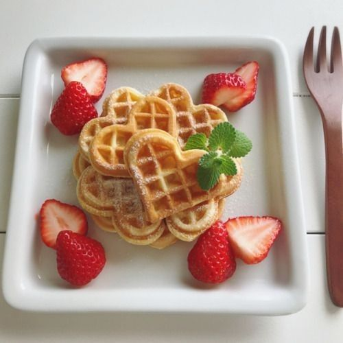 daily_dolce's tweet photo. Heart shaped waffles https://t.co/XlUBxgzHVf