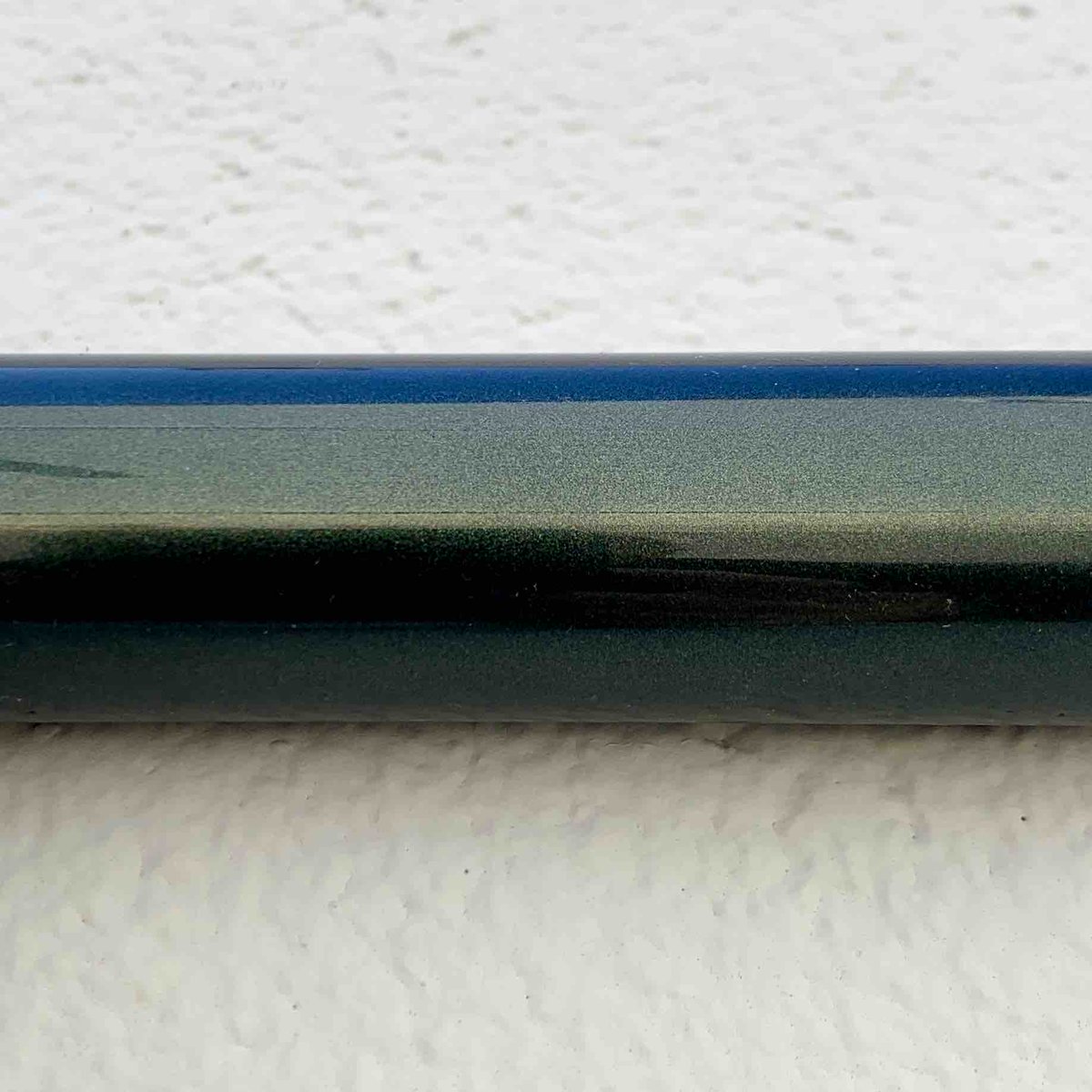 wabicycles's tweet photo. Sneak peek at new Thunder color - Mystic Green - coming late Summer. Metallic dark green that changes in sun and shade. Hard to capture so a pic in each setting. #wabicycles #singlespeed #fixedgear https://t.co/21ZJo2VxqS