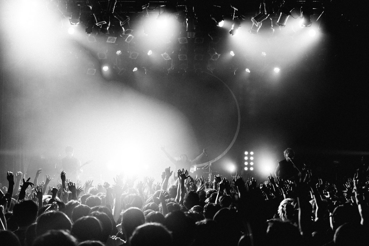 SSTPofficial's tweet photo. 『MAGIC HOUR TOUR』最終日
BIGCATご来場いただいた皆様
本当にありがとうございました!!
このツアーファイナルに相応しい
最高の夜になったかと思います。
全国ツアーも皆様お見逃しなく😌

Thanks @04LS_nagoya !!

photo by @__tpwbo 

#survivesaidtheprophet #サバプロ #sstp #magichour https://t.co/nwfwkDMQaX