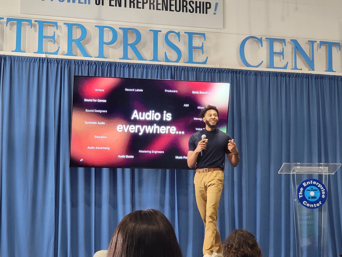 .<a href="/highnotefm/">Highnote</a> is on stage pitching for $250,000 in our Visionary Pitch Competition! Founder Jordan Bradley is an alum of one of our youth business boot camps... look at him now! 

#pitchcompetition #philly