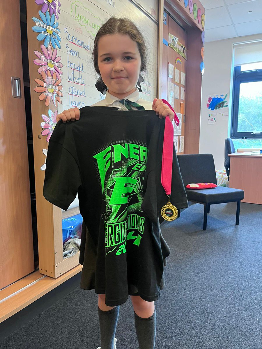This p4 took part in a gymnastics competition at the weekend and came 3rd place as part of her team. Great work! 🤸🏻