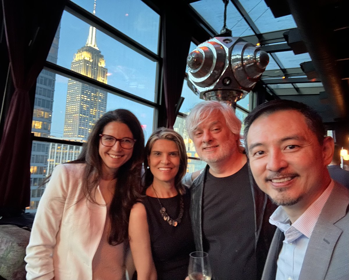 heather_berlin's tweet photo. Exhilarating time @ #BrainMind's Special Forum on Neuromodulation, #BCI & #AI, & "Your Brain on Art" meetings in #NYC.
Thankful for @eboyden3's lovely intro to my talk, "Being Human in the Age of AI", and for the stimulating discussions that followed over lunch.
Plus @VanJones68 gave an inspiring talk on collaboration, advocacy, & community. But the best part was spending time w/ friends & colleagues. #neuroscience @davidchalmers42 @ariannahuff