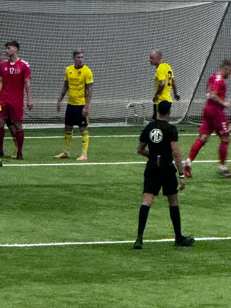 Idag var jag på Bosön och tittade på <a href="/ErikSachs/">Erik Sachs</a> som spelade landskamp  mot Danmark med polislandslaget