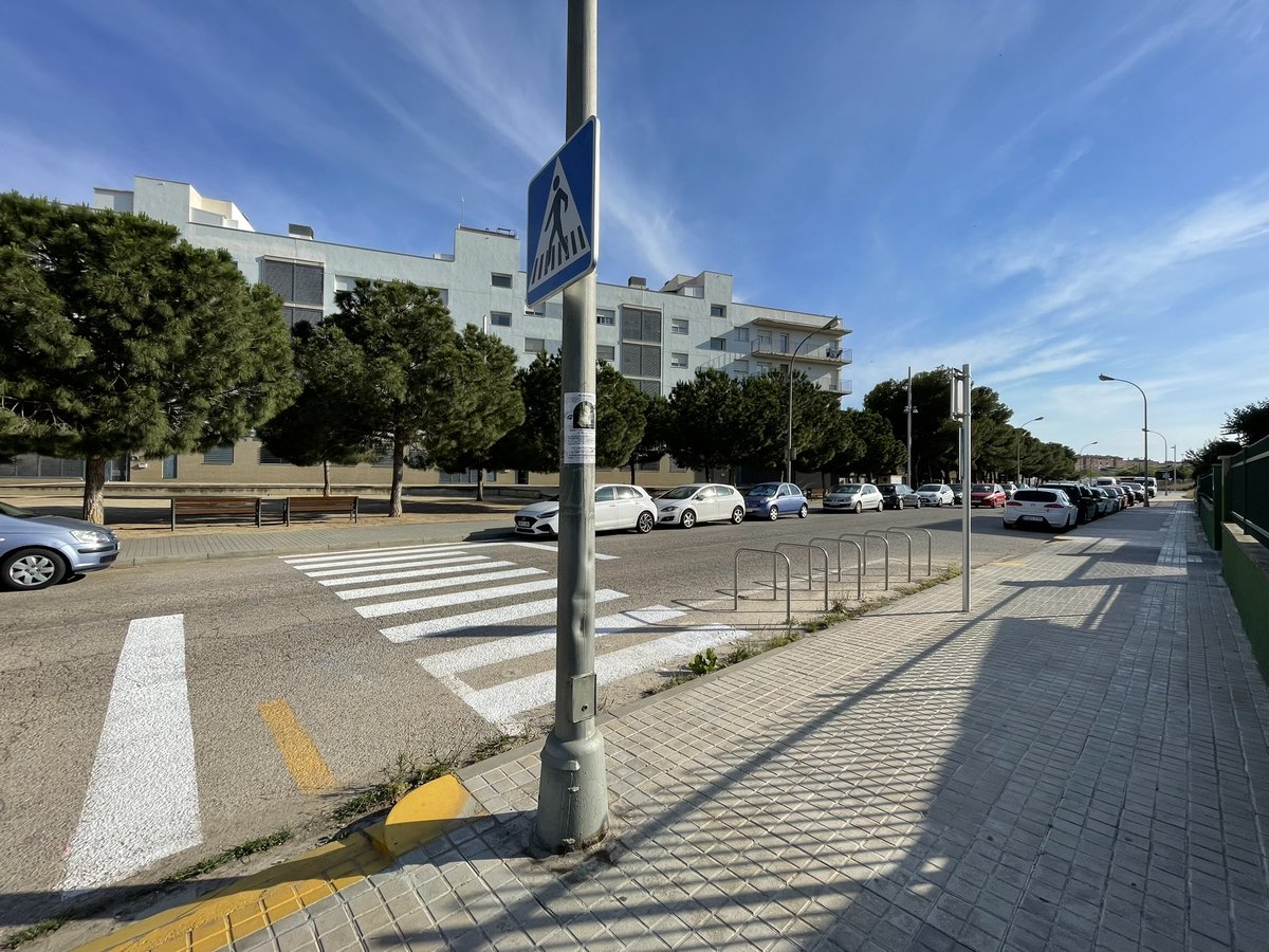 Marc Colilla Hurtado (@marccolilla) on Twitter photo Finalment, passos de vianants repintats per la zona de Riu Anoia i ens n’emportem un de regal que demanaven els veïns fa temps. <a href="/AVCampClar/">AV Campclar</a> Finalment, passos de vianants repintats per la zona de Riu Anoia i ens n’emportem un de regal que demanaven els veïns fa temps. <a href="/AVCampClar/">AV Campclar</a>