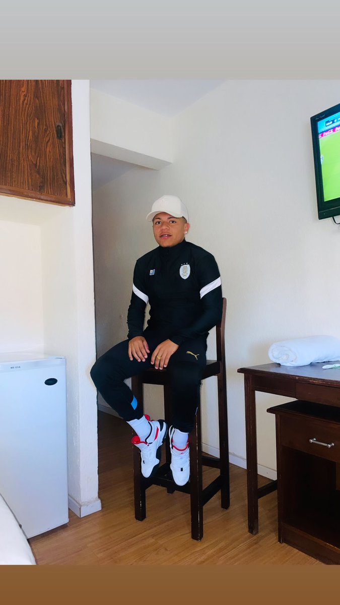 Valenttinaaa4's tweet photo. Que orgullo,que lindo poder ver y estar en cada paso y logro que das,Te amo gracias y mil gracias por dejarme ser parte de todo esto tan lindo y sano te mereces todo lo lindo que te pueda pasar mi amor😍🥰💙 https://t.co/Q943WlyXjx