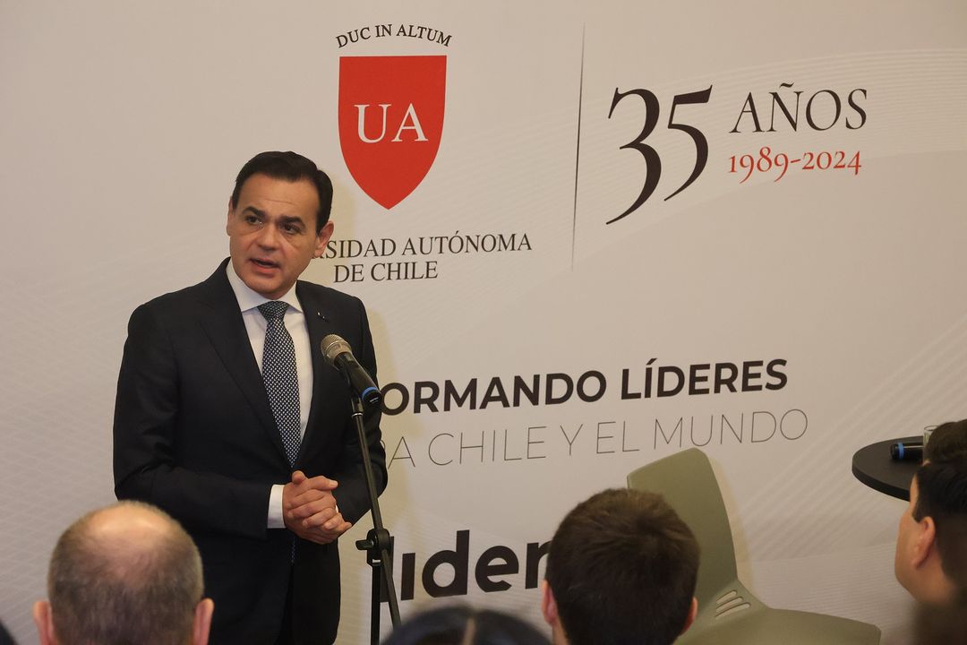 uap_py's tweet photo. Celebramos la visita del Ministro de Relaciones Exteriores de nuestro país, Rubén Ramírez Lezcano, a la @autonomadechile, institución que trabaja junto a la #UAP para entregar formación de calidad en ambos países con alianzas para estudios de pre y postgrados. https://t.co/8rPQtGN4LC