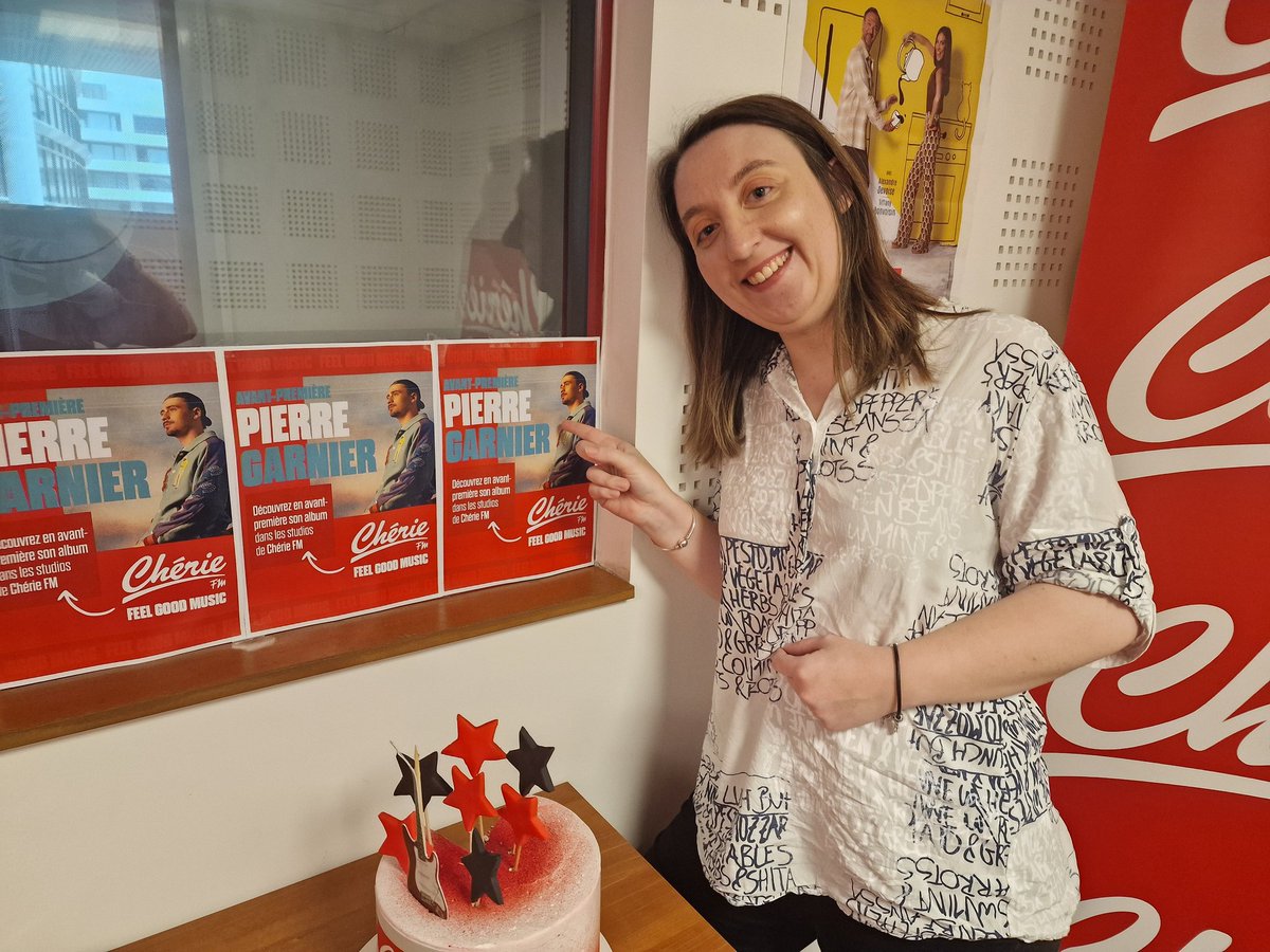 cheriecotedazur's tweet photo. Manon d'Antibes est dans les studios de Chérie FM Côte d'Azur 😍
Elle est venu écouter en exclusivité avant sa sortie le nouvel album de Pierre Garnier #pierregarnier
❤️ elle adore ! https://t.co/8Gv5ikiIYQ