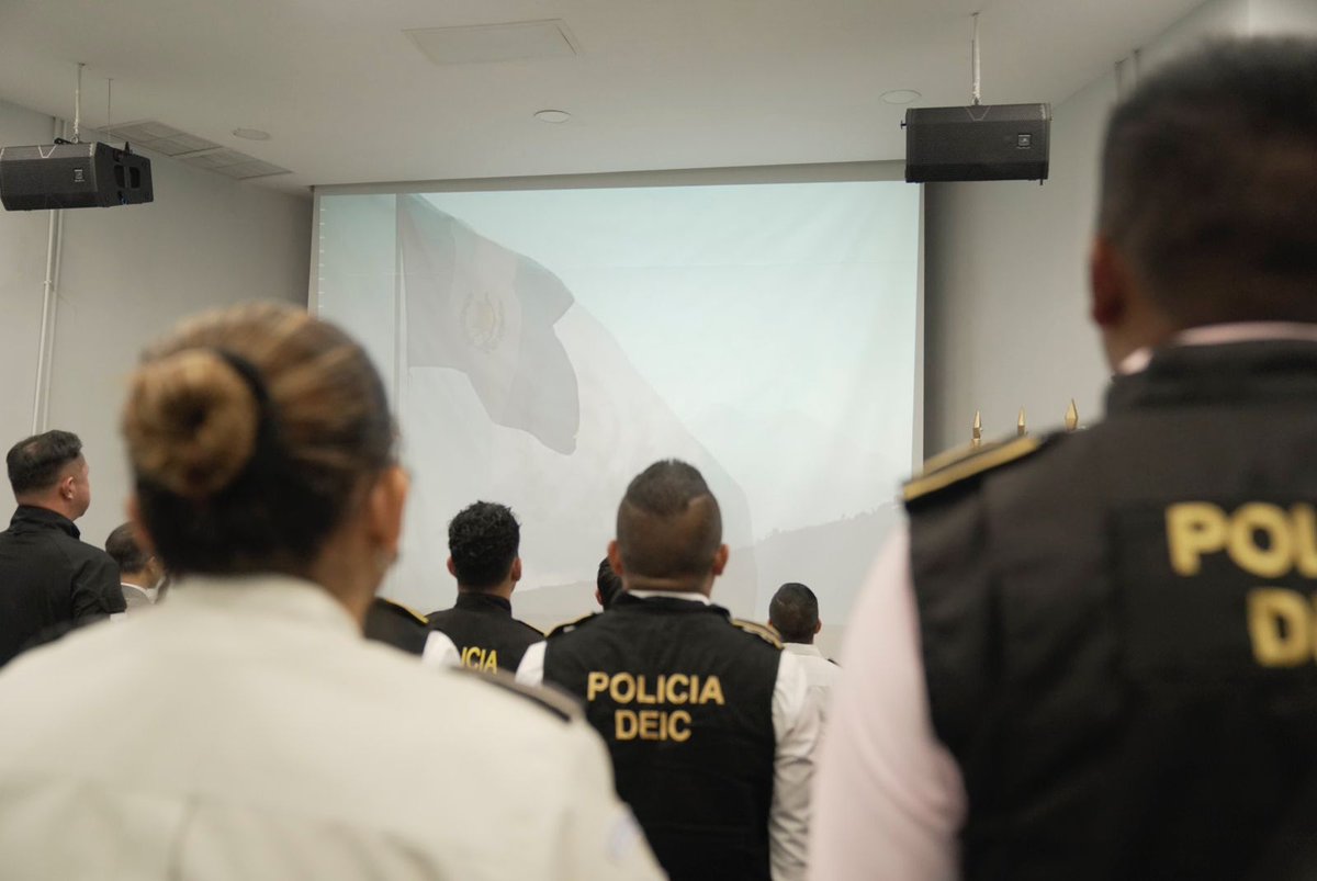 PNCdeGuatemala's tweet photo. La actividad se realiza en la #EEPOL con la participación del director de dicha escuela, el Secretario Técnico de la Subdirección General de Estudios y Doctrina y representantes de #KOICA para Guatemala. https://t.co/YcRS0H285R