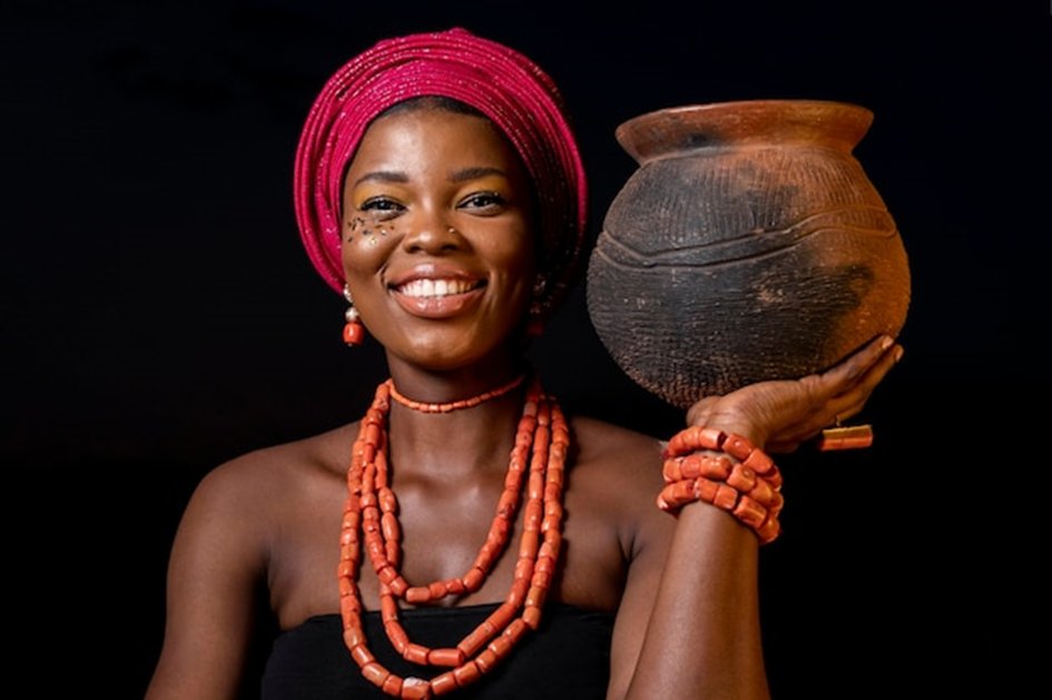 rep_Afrika's tweet photo. L'#appropriation de la #culture africaine par des individus ou des #institutions #occidentales à des fins #commerciales ou de divertissement constitue une forme d'#exploitation et de #manque de #respect . https://t.co/FHVlif9eKQ