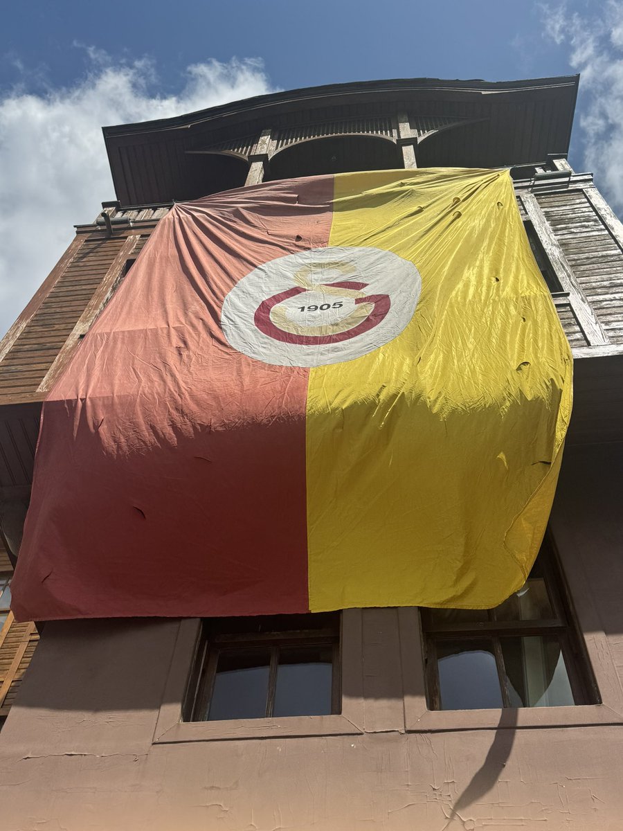 doacant's tweet photo. @GalatasaraySK https://t.co/KTkhdfHNxg