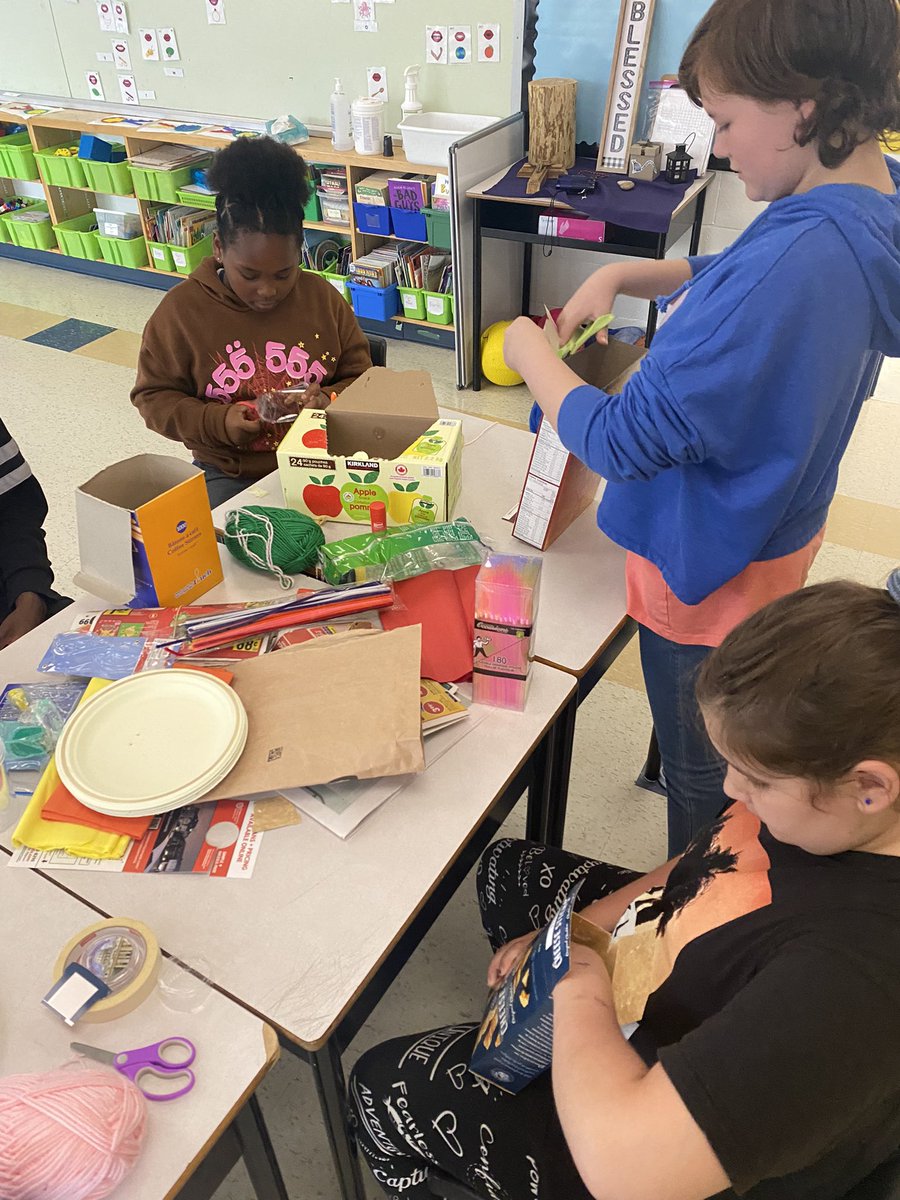 lvalksocsb's tweet image. Day 1 of our Egg Drop challenge!
Brainstormed, researched and planned out our ideas - now students are building their creations! 🥚🪂
@AssumptionOCSB #ocsbSTEAM #ocsbDeepLearning