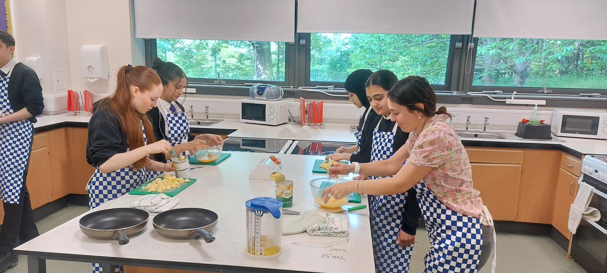 Holy Rood Languages tweet media