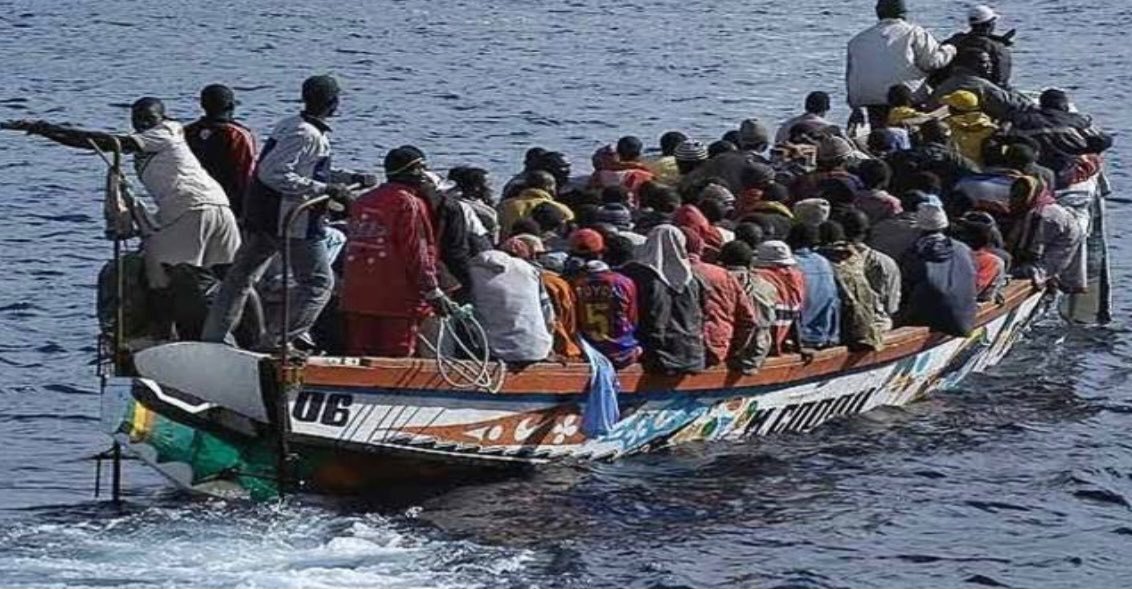 AdanAstur's tweet photo. @mcarmenjuan ¿Ser unos H🐩🐩traidores, que convirtieron Europa en una prolongación de África y Oriente Medio?. Yo creo que la cosa va por ahí, aunque igual me equivoco y también fue culpa del "cambio climático"… 😏
Llegó la hora de recuperar Europa; ⏳de limpiar🧹.😠👌🏻
#STOPInvasión #MorosNo https://t.co/S85eM1DJ7E