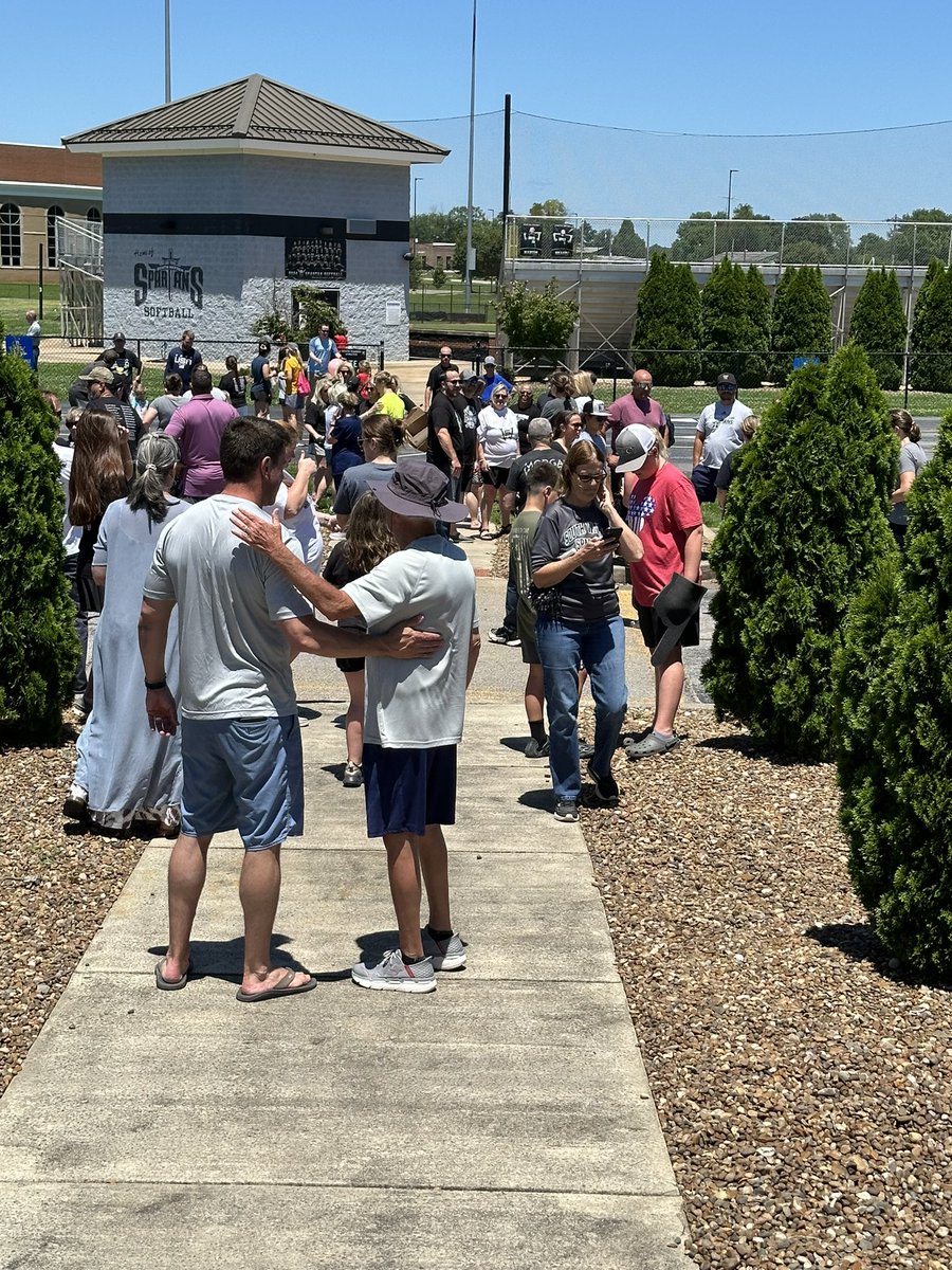 SouthWarren Softball tweet media