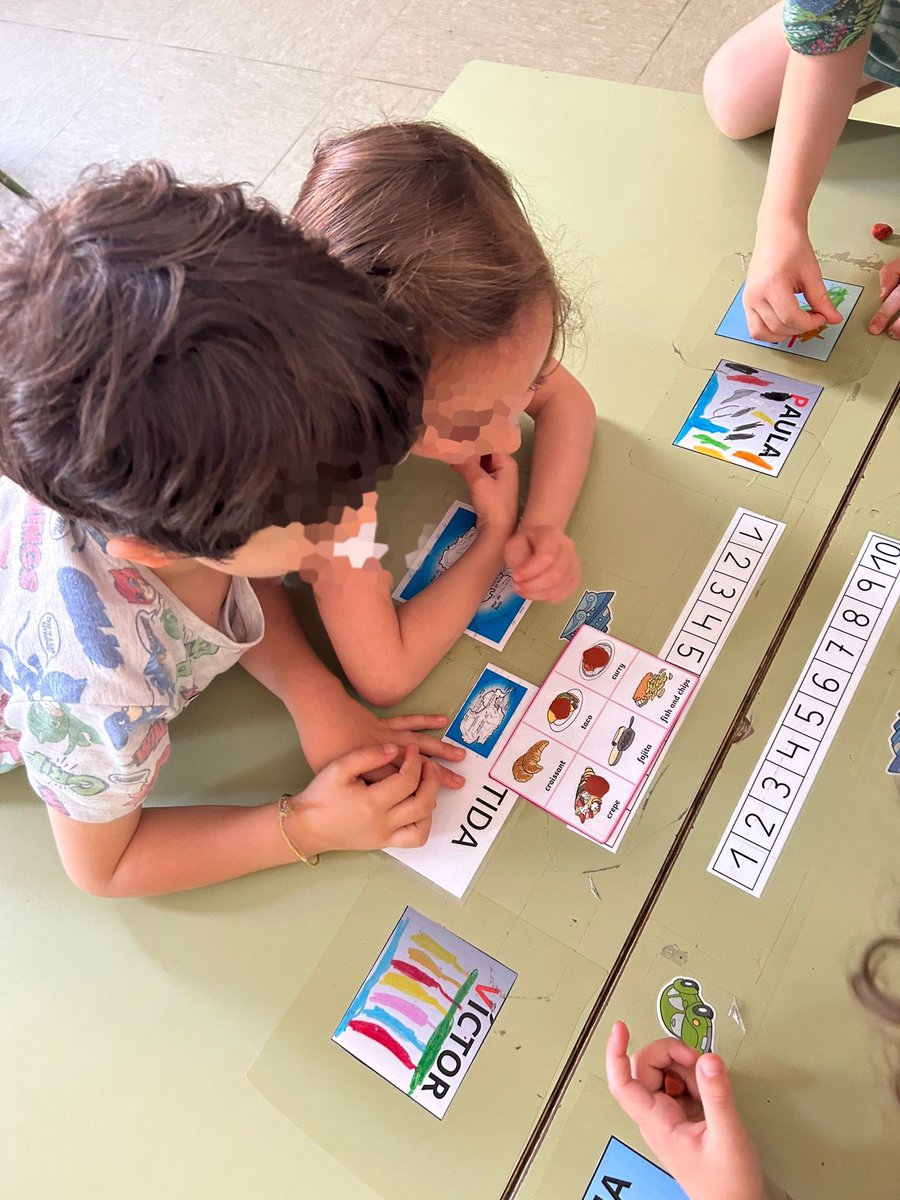 LaPalomaCEIP's tweet photo. Hoy en clase de inglés, en 4 años de @LaPalomaCEIP lo han pasado muy bien jugando a un bingo de alimentos https://t.co/ftguYj5YgX