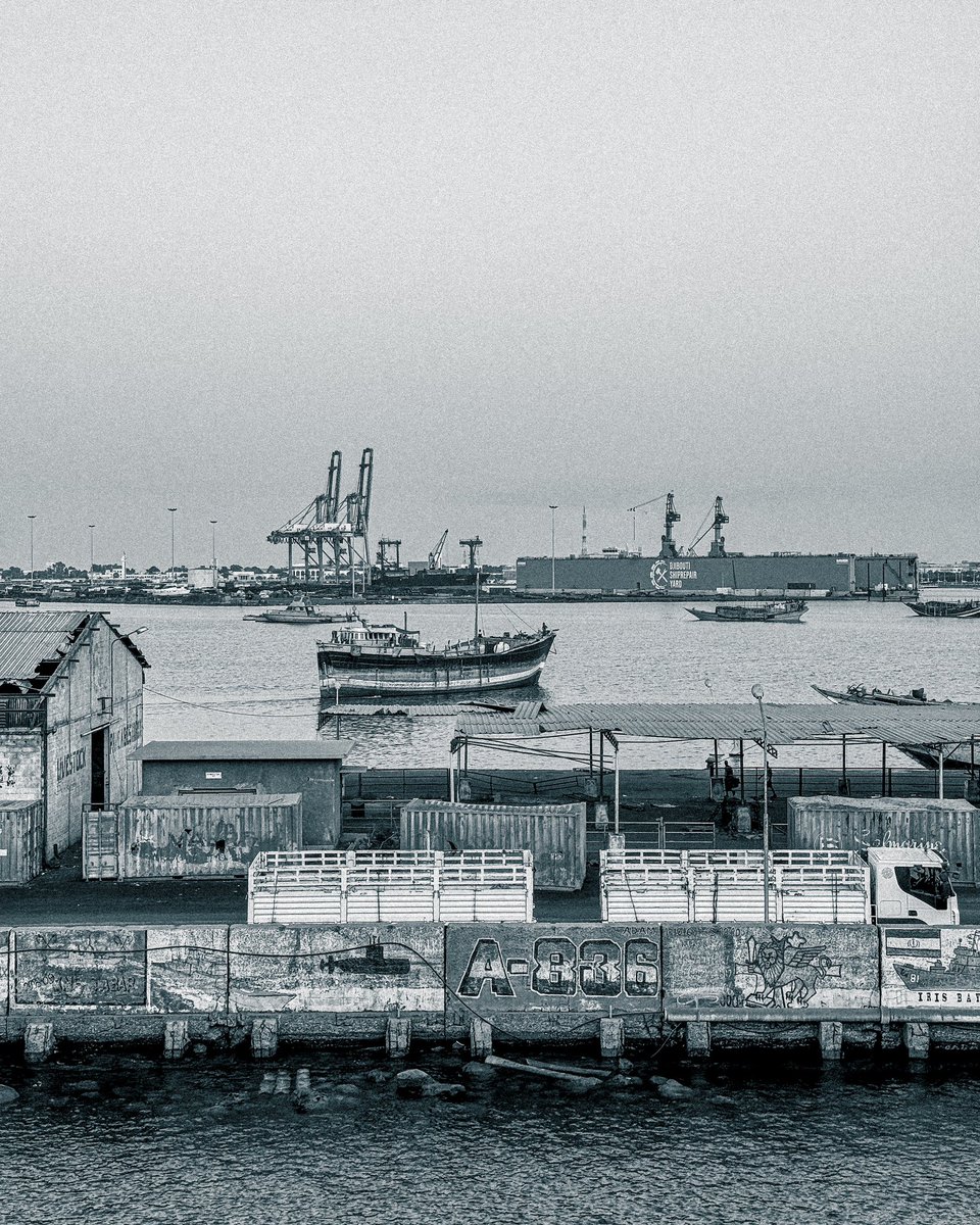 Burakakbs57's tweet photo. 📷⛴️🌊 Djibouti. #iphone #lightroo #photo https://t.co/EyaYpl8d4I