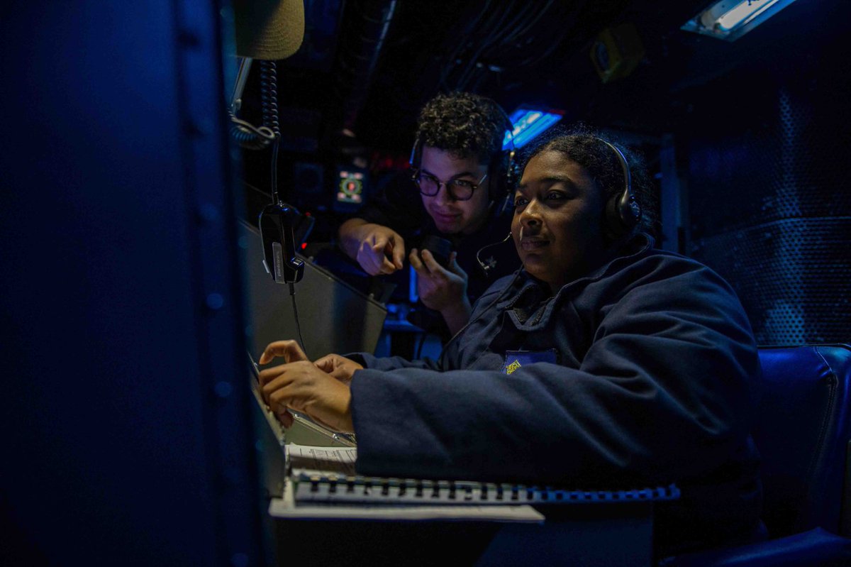TheCVN69's tweet photo. Today, the radar systems aboard the #MightyIKE offer enhanced detection capabilities and augment our military operations with unparalleled accuracy, protecting the force and freedom of navigation. https://t.co/C7grXV01Gc