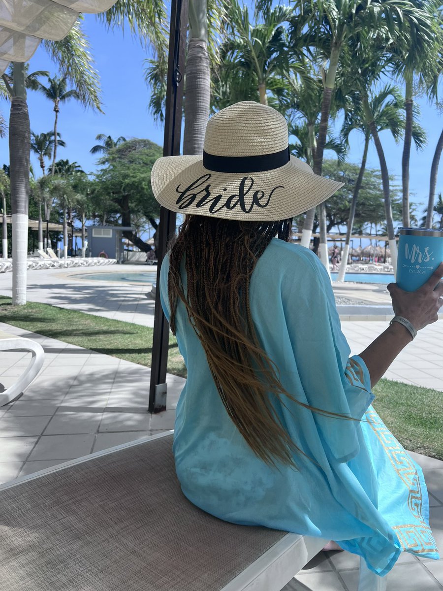 DebiDebbieDebby's tweet photo. Mrs. Jordan #bride Honeymoon Aruba https://t.co/gdaJRoawcf