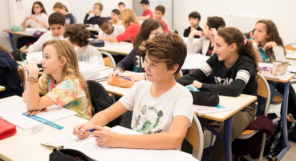 rep_Afrika's tweet photo. #Enseignement basé sur les modèles #occidentaux:Les #systèmes #éducatifs #africains ont  été calqués sur les #modèles #occidentaux, ne tenant pas compte des #réalités et des #besoins locaux. https://t.co/1HxL7yMaEM