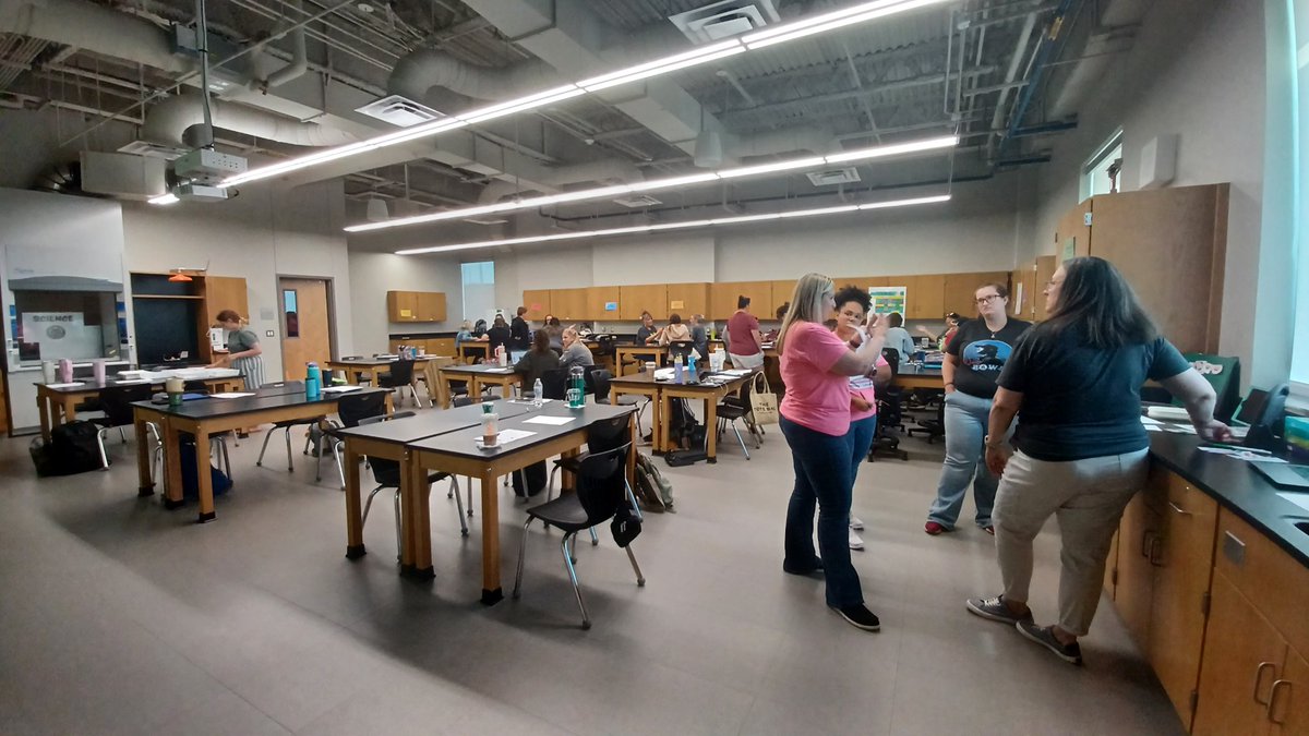 Thank you to our wonderful training team (some missed the photo op!) that helped our Essential Academics teachers focus on Growing their Greatness for their students! You shared your #Why, celebrated growth, shared your tips and tricks and #madeadifference! <a href="/CISDSpecialEdu1/">C. Michele Martella</a>