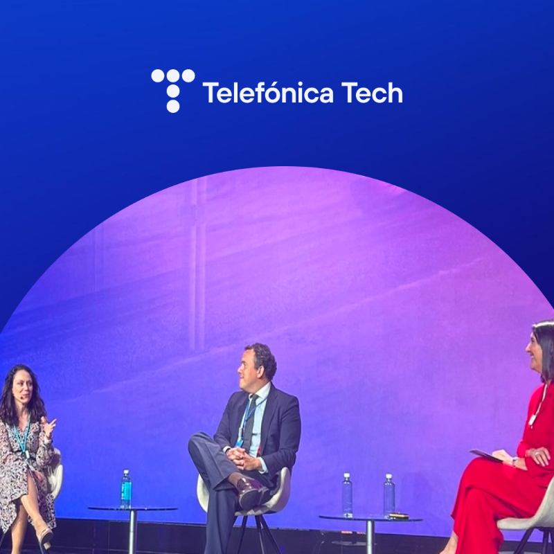 TelefonicaTech's tweet photo. ¡Última ponencia! 💪🏻 

Elena Gil, ha compartido nuestra propuesta de valor en materia de #InteligenciaArtificial, haciendo un recorrido temporal por su evolución, desde la descriptiva hasta la generativa. 

 #DigitAll24
