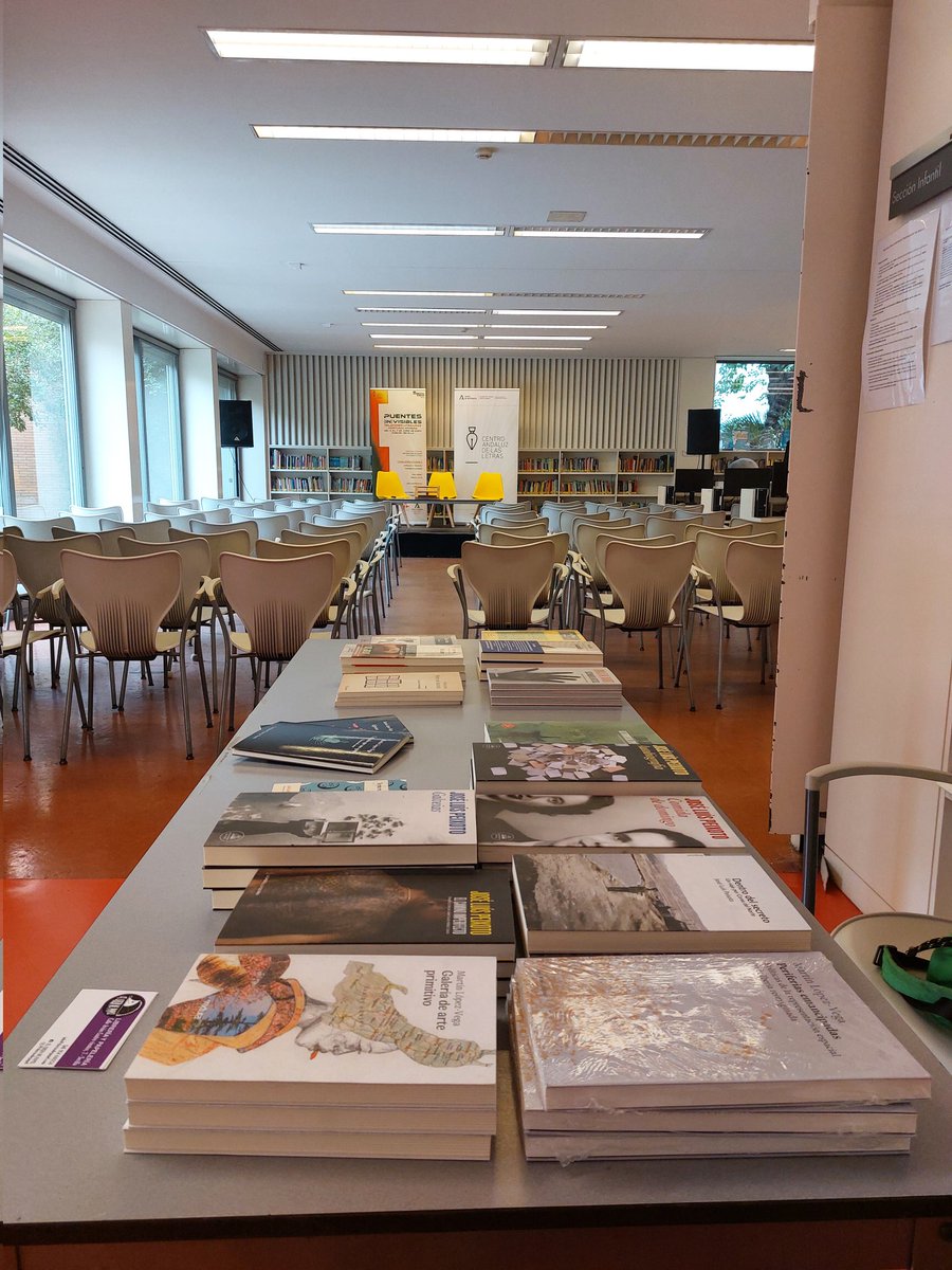Lolapaulola's tweet photo. Hoy andamos con la librería @ErizoPapel en la Biblioteca Pública Infanta Elena de Sevilla en un encuentro organizado por el Centro Andaluz de las Letras, con escritores y traductores españoles y portugueses.
#puentesinvisibles #españaportugal
#libros #cal #librera #erizodepapel https://t.co/TfHOp6rkI6