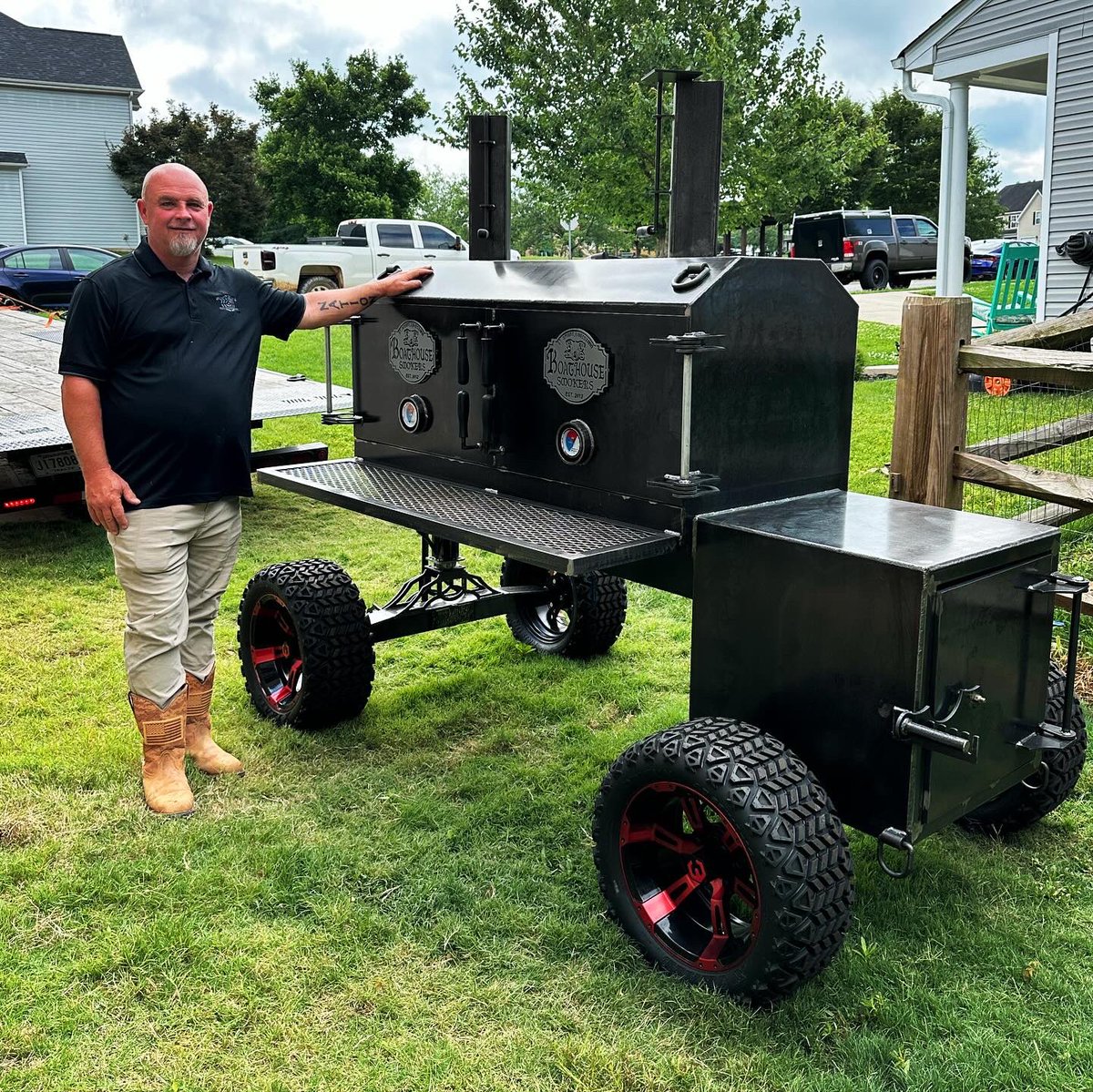 Boathousesmoke1's tweet photo. 3 Rack 60 inch hybrid, reverse flow with Insulated firebox, off-road package, custom wheels and wagon tow. Charlotte, North Carolina. #Raiderfan https://t.co/JK9cjIpBpt