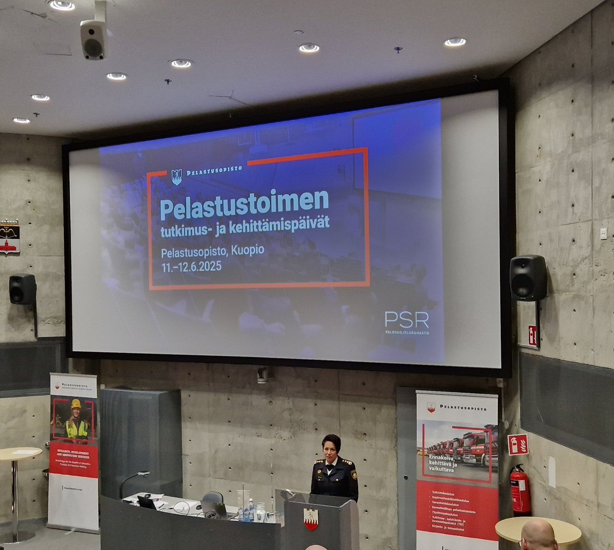 hempukka79's tweet photo. Otteita #väitöskirja tutkijan... kova kakkospäivä, Gustafsberg, virtuaalisammuttamista, tiedolla johtamista monesta kulmasta, uusia tutkijatuttavuuksia, loistavia ideoita ja lopulta lupaus tulevasta. Kiitos... #pelastusTutkimus24 #petojatko #pelastustoimi #palosuojelurahasto https://t.co/yYXbBvL9yR