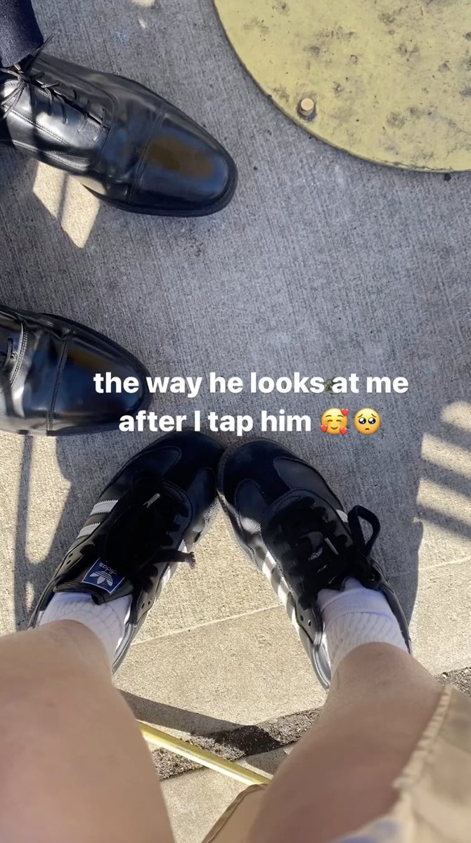 Instagram tweet media