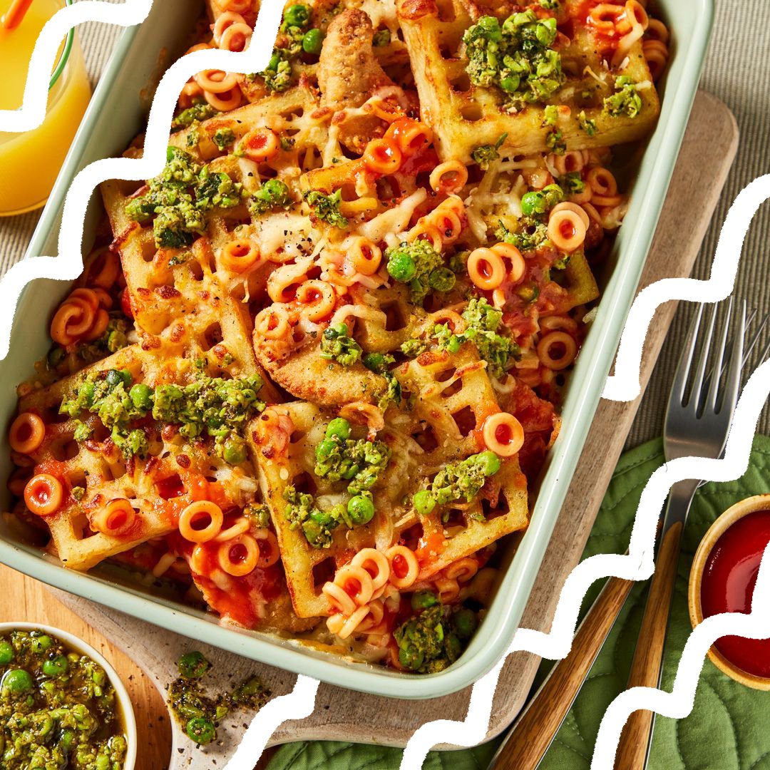 Dial up the nostalgia tonight with a layered medley of throwbacks, perfect for the kids: spaghetti loops and chicken nugget pie, guaranteed to warm up a cold evening 🍝 

All ingredients available from your local <a href="/morrisons/">Morrisons</a> 🙌