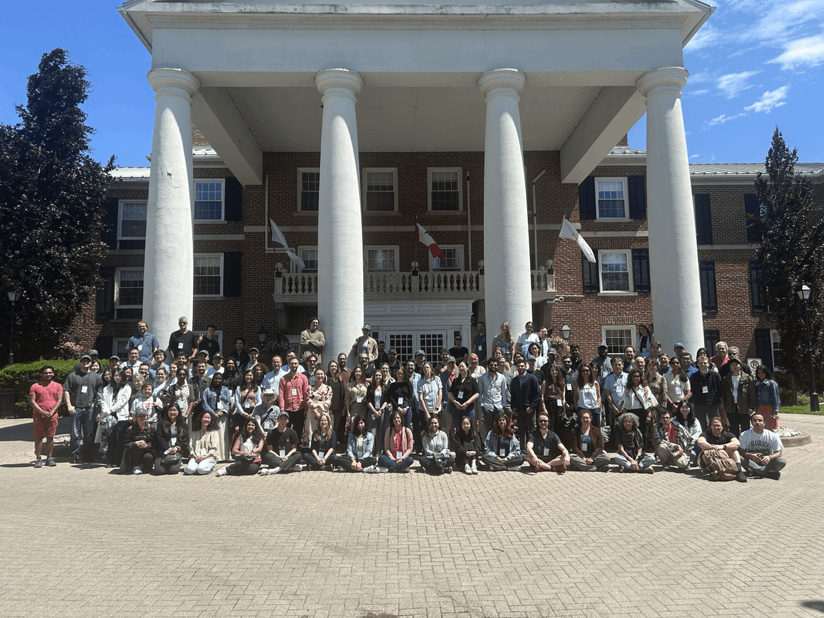 Donnelly Centre (@donnellycentre) on Twitter photo It's a beautiful day at Niagara-on-the-Lake! 🌞
<a href="/DonnellyCentre/">Donnelly Centre</a> faculty, trainees and staff are at Queen's Landing Hotel for our annual retreat. #DonnellyRetreat2024 #UofT It's a beautiful day at Niagara-on-the-Lake! 🌞
<a href="/DonnellyCentre/">Donnelly Centre</a> faculty, trainees and staff are at Queen's Landing Hotel for our annual retreat. #DonnellyRetreat2024 #UofT