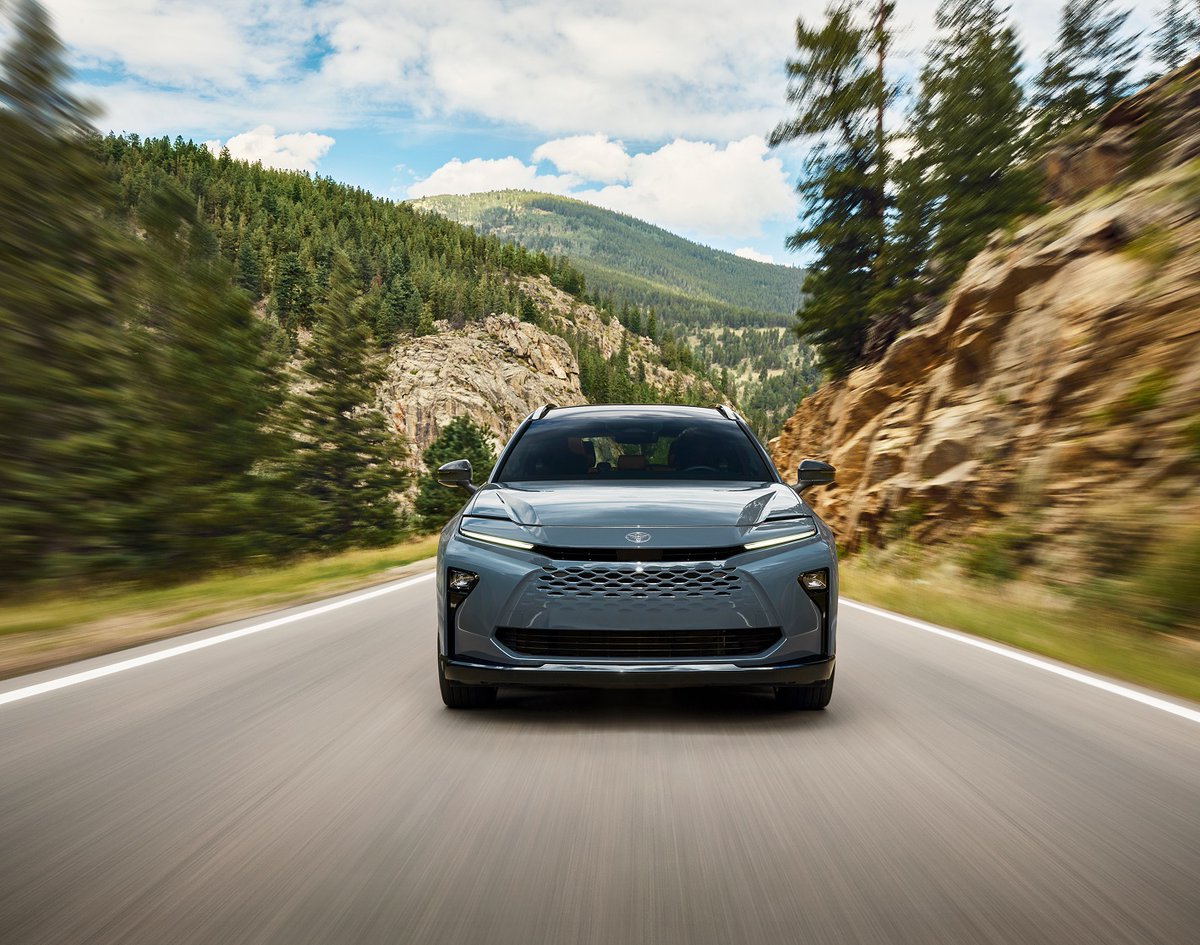 Why the 2025 Toyota Crown Signia is packing a pair of explosive devices. rb.gy/eyseak <a href="/Toyota/">Toyota USA</a> <a href="/ToyotaSoCal/">Toyota</a> #toyotaCrown #toyotasafety 
#toyotahybrid #toyota #hybrid #hybridcar #cars #greencars #carspotting #toyotacrown #toyota #crown #roadtrip #TravelTuesday #travel